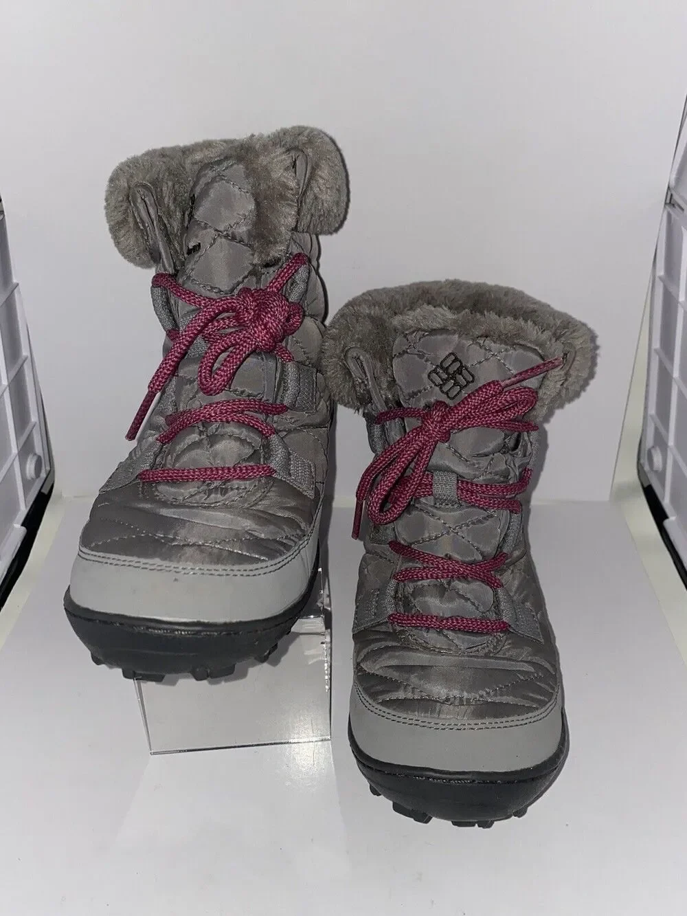 Columbia Waterproof Women's Snow Boots Size 4 Color Gray Condition Used